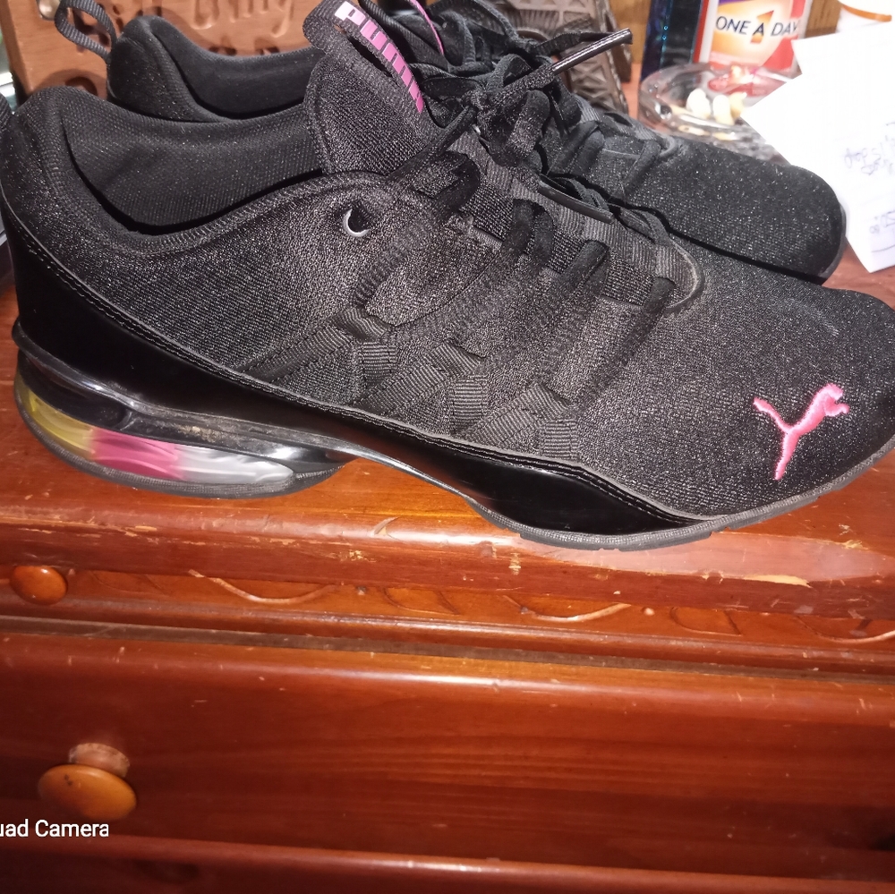 Women's Black and Pink Pumas